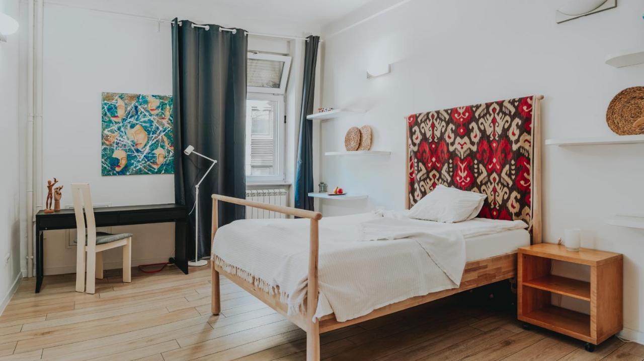 Salon Apartment In Dorcol Historical Belgrado Esterno foto