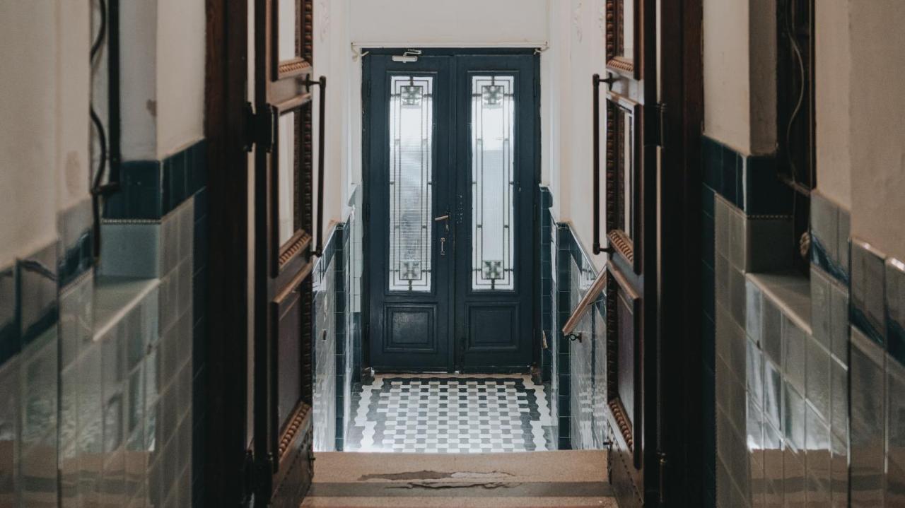 Salon Apartment In Dorcol Historical Belgrado Esterno foto