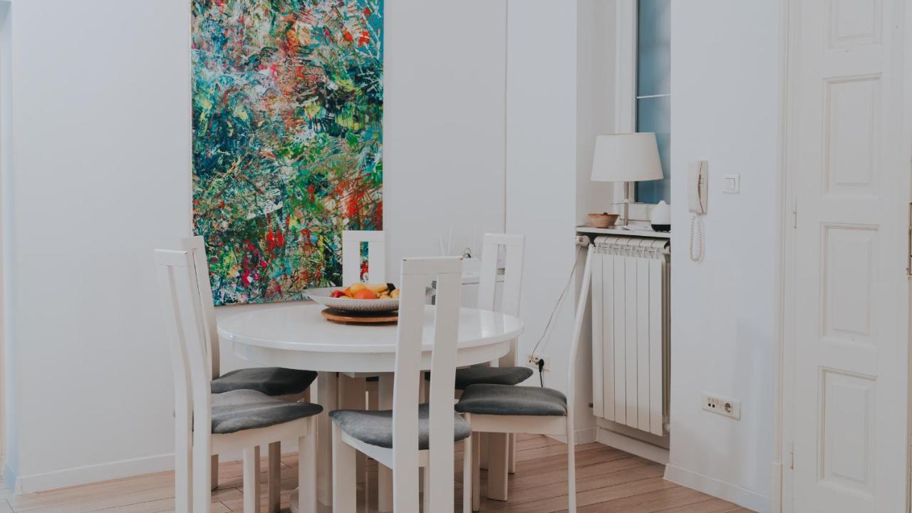 Salon Apartment In Dorcol Historical Belgrado Esterno foto
