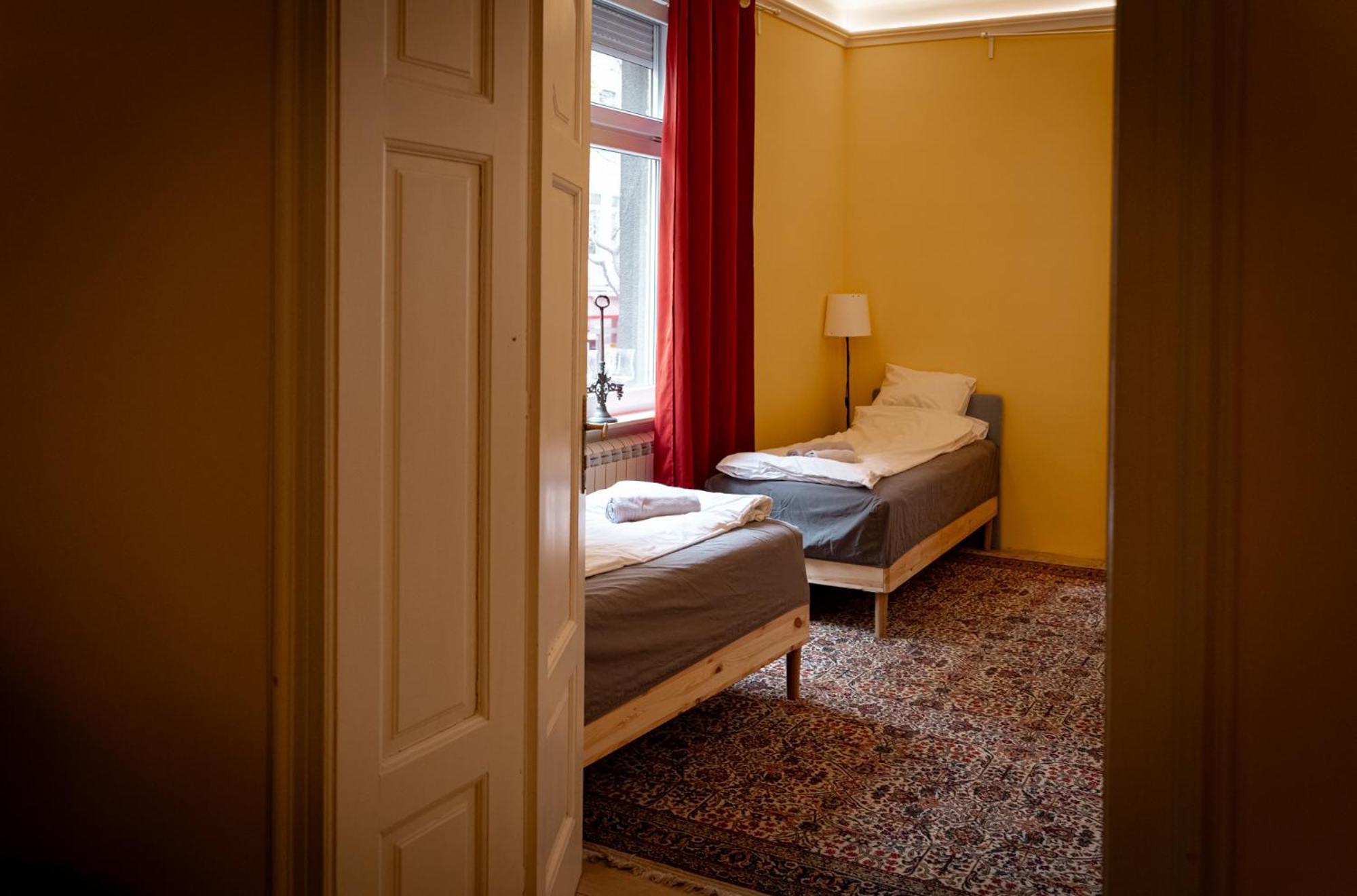 Salon Apartment In Dorcol Historical Belgrado Esterno foto